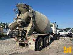 2018 FREIGHTLINER 114SD TANDEM AXLE REAR DISCHARGE MIXER TRUCK VIN: 3ALHG3DV5JDJN2472