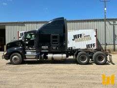 2013 KENWORTH T660 TANDEM AXLE TRUCK TRACTOR VIN: 1XKAD49XXDJ368884