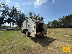2001 INTERNATIONAL 4700 S/A REAR LOAD RESIDENTIAL COLLECTION TRUCK VIN: 1HTSCAAN51H213578