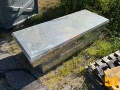 BUYERS DIAMOND PLATE TOOL BOX