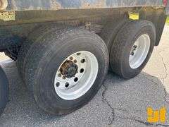 2006 VOLVO TRUCK VHD TRI-AXLE DUMP TRUCK VIN: 4V5K99GH36N393468
