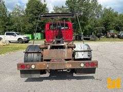 2007 INTERNATIONAL 4300 S/A HOOK LIFT TRUCK VIN: 1HTMMAALX7H393640