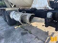 2018 FREIGHTLINER 114SD TANDEM AXLE REAR DISCHARGE MIXER TRUCK VIN: 3ALHG3DV8JDJN2479