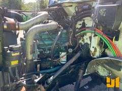 1996 INTERNATIONAL 4900 S FUEL & LUBE TRUCK VIN: 1HTSDAAN2TH314514