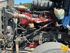 2010 KENWORTH T800 TANDEM AXLE DAY CAB TRUCK TRACTOR VIN: 1XKDD40XGAJ274541