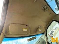 2002 FORD F-350 SINGLE AXLE REGULAR CAB 4X4 FLATBED TRUCK VIN: 1FTSF31L72EB25214