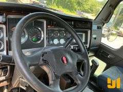 2010 KENWORTH T800 TANDEM AXLE DAY CAB TRUCK TRACTOR VIN: 1XKDD40XGAJ274541
