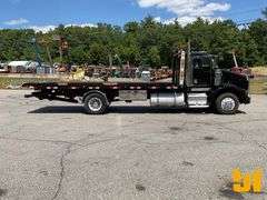 1999 KENWORTH T800 SINGLE AXLE ROLLBACK TRUCK VIN: 1NKDHT7X5XJ796956