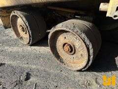 2015 CATERPILLAR AP1000F RUBBER TIRE PAVER  SN: CATAP100KAC400131