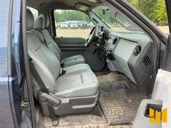 2015 FORD F-250 XL REGULAR CAB 4X2 PICKUP VIN: 1FTBF2A63FEB32848