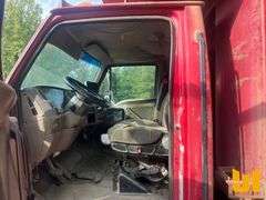 2000 STERLING LT8500 TANDEM AXLE DUMP TRUCK VIN: 2FZXBJBB9YAH13949