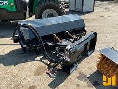 2023 WOLVERINE PAB-11-72W 74 1/2 INCH BUCKET SWEEPER SN: ZW-02068