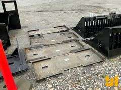 UNUSED FORMED SKID STEER FRAME MOUNTING PLATE