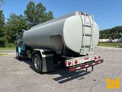 2001 FREIGHTLINER FL70 S/A FUEL & LUBE TRUCK VIN: 1FVABTAK81HG95533