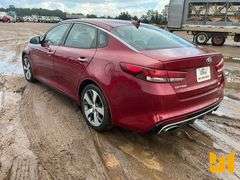 2017 KIA OPTIMA VIN: 5XXGW4L20HG126029 FWD