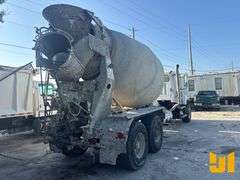 2018 FREIGHTLINER 114SD TANDEM AXLE REAR DISCHARGE MIXER TRUCK VIN: 3ALHG3DV8JDJN2479