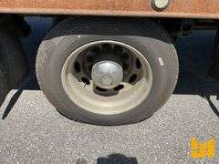 2011 PETERBILT 330 SINGLE AXLE ROLLBACK TRUCK VIN: 2NPNHM6X6BM109006