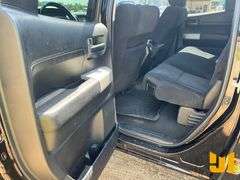 2007 TOYOTA TUNDRA SR5 TRD OFF ROAD DOUBLE CAB 4X4 PICKUP VIN: 5TFBV54107X007171