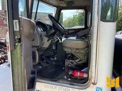 2011 PETERBILT 330 SINGLE AXLE ROLLBACK TRUCK VIN: 2NPNHM6X6BM109006