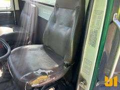 1996 INTERNATIONAL 4900 S FUEL & LUBE TRUCK VIN: 1HTSDAAN2TH314514