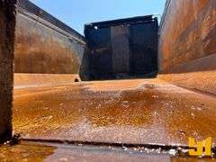 2001 MACK CL713 TRI-AXLE DUMP TRUCK VIN: 1M2AD62C81M011952