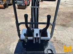 GROUNDHOG ZH12G MINI EXCAVATOR SN: 24ZH12G1123