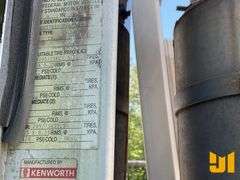 1999 KENWORTH T800 SINGLE AXLE ROLLBACK TRUCK VIN: 1NKDHT7X5XJ796956