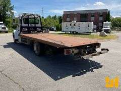 2011 PETERBILT 330 SINGLE AXLE ROLLBACK TRUCK VIN: 2NPNHM6X6BM109006