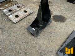 UNUSED MINI UNIVERSAL ATTACH SKID STEER TREE SPADE TREE SPADE BUCKET