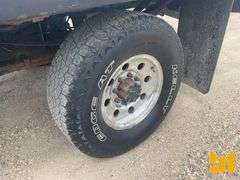 2002 FORD F-350 SINGLE AXLE REGULAR CAB 4X4 FLATBED TRUCK VIN: 1FTSF31L72EB25214