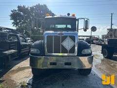 2015 PETERBILT 348 TANDEM AXLE REGULAR CAB FLATBED TRUCK VIN: 2NP3LJ0X8FM278365