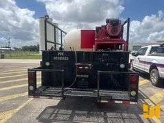 1999 GMC 6500 S/A HOT WATER PRESSURE WASHER TRUCK VIN: 1GDJ7H1C7XJ507971