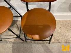 BAR STOOL