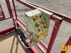 2015 MEC 3259ET 32’ SCISSOR LIFT SN: 13100321