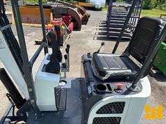 GROUNDHOG ZH12G MINI EXCAVATOR SN: 24ZH12G1123