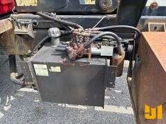2007 INTERNATIONAL 4300 S/A HOOK LIFT TRUCK VIN: 1HTMMAALX7H393640