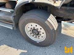 2004 VOLVO TRUCK VHD T/A ROLL OFF TRUCK VIN: 4V5KC9GG94N369391