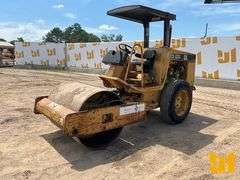 1999 CATERPILLAR CS323C SINGLE DRUM VIBRATORY ROLLER SN: 1EN00250