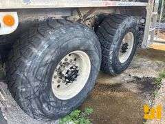 2018 FREIGHTLINER 114SD TANDEM AXLE REAR DISCHARGE MIXER TRUCK VIN: 3ALHG3DV8JDJN2479