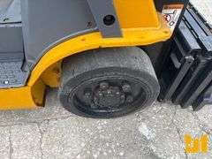 CATERPILLAR C4000-LP 3500 CUSHION TIRE FORKLIFT SN: AT9010819