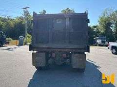 2005 INTERNATIONAL 7600 TRI-AXLE DUMP TRUCK VIN: 1HTWYSBT25J036010