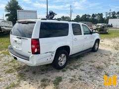 2011 CHEVROLET SUBURBAN VIN: 1GNSCJE06BR215323 2WD