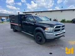 2014 RAM 4500 SINGLE AXLE CREW CAB 4X4 STAKE BED TRUCK VIN: 3C7WRLFL1EG116607