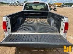 2000 DODGE DAKOTA EXTENDED CAB 4X2 PICKUP VIN: 1B7GL22N0YS708520