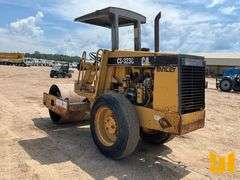1999 CATERPILLAR CS323C SINGLE DRUM VIBRATORY ROLLER SN: 1EN00250