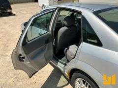 2005 FORD FOCUS SE ZX4 VIN: 1FAFP34N15W122972 FWD