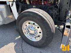 2015 PETERBILT 389 TANDEM AXLE ROLLBACK TRUCK VIN: 1NPXL40X3FD272644