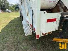 2025 KENWORTH T480 S/A REAR LOAD RESIDENTIAL COLLECTION TRUCK VIN: 2NK5HJ8X9SM132992