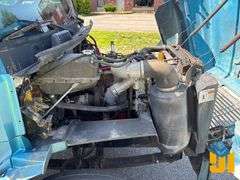 2001 FREIGHTLINER FL70 S/A FUEL & LUBE TRUCK VIN: 1FVABTAK81HG95533
