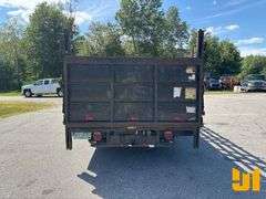 2011 FORD F-650 SINGLE AXLE REGULAR CAB STAKE BED TRUCK VIN: 3FRWF6FC8BV589342